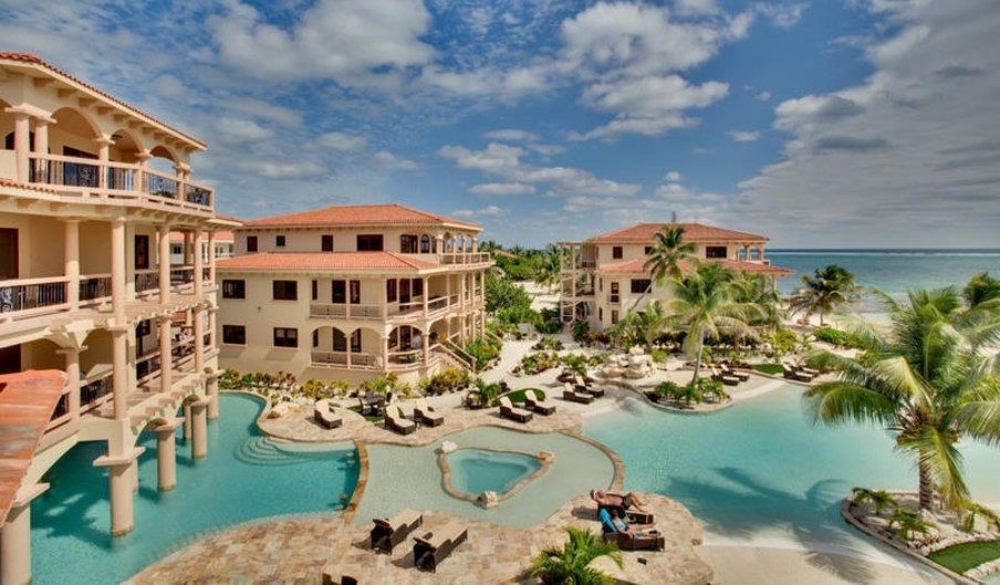 Coco Beach Resort Ambergris Caye, hotel for snorkelling