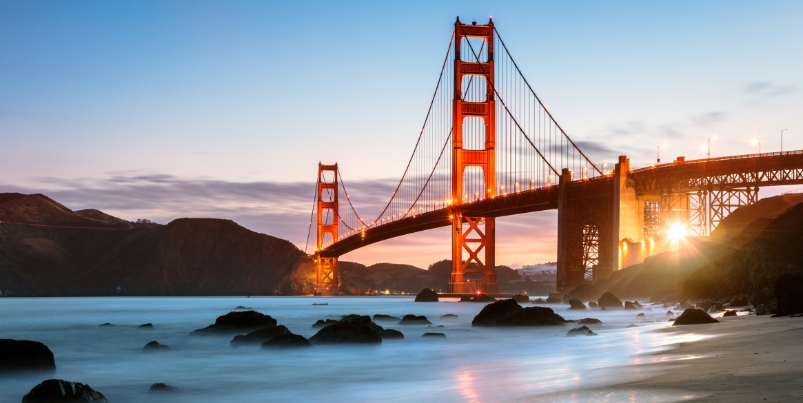 Dawn at the Golden gate bridge, San Francisco, California,