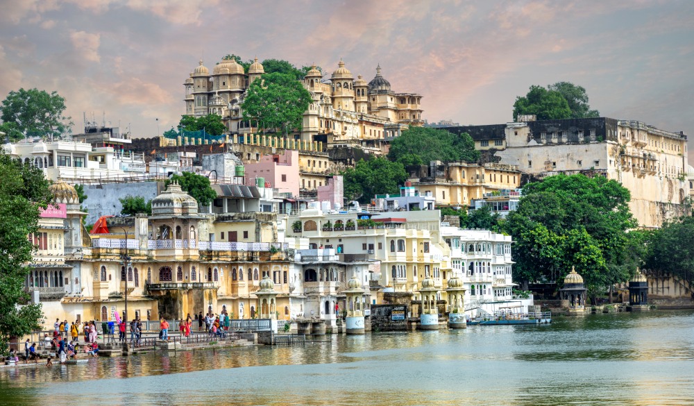 Panoramic view of Udaipur : Lake Pichola and the City Palace, Rajasthan, India, Asian