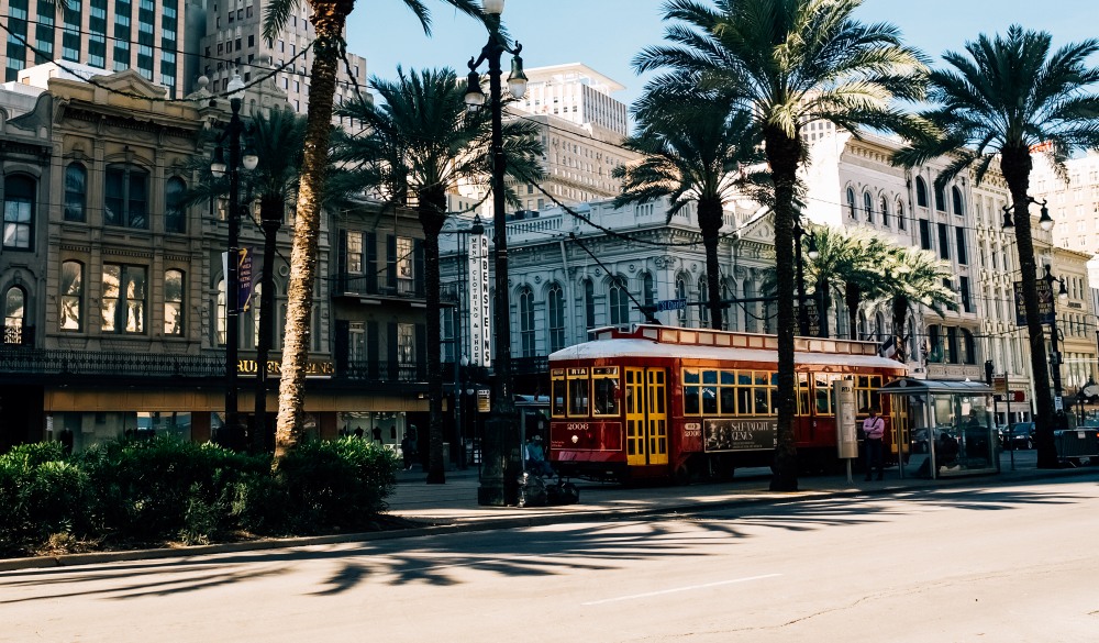 Busy street life in downtown New Orleans