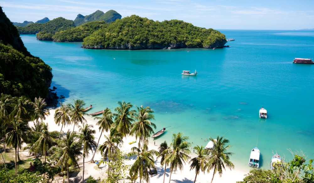 Sunny beach on AngThong National Park in Koh Samui, Thailand, yoga retreats on the beach