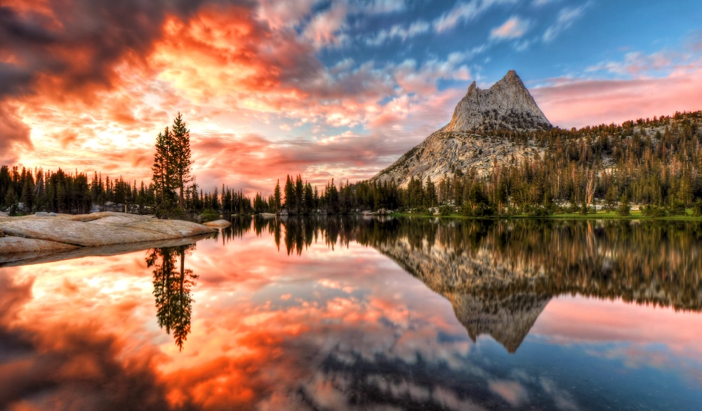 Yosemite National Park, Last Light at Cathedral Lake, UNESCO site in the US