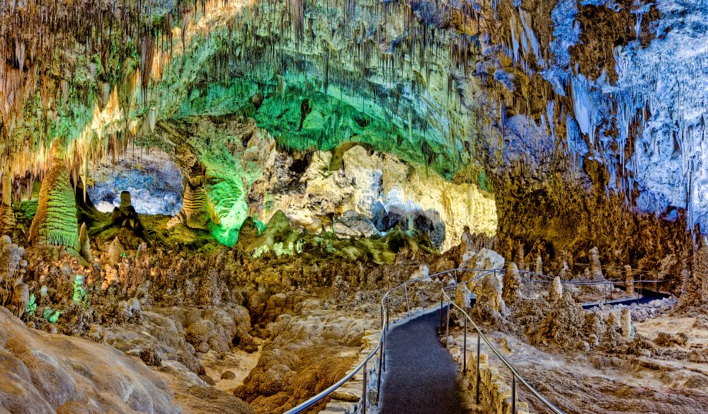 Walkway leading into "The Big Room", Carlsbad Caverns