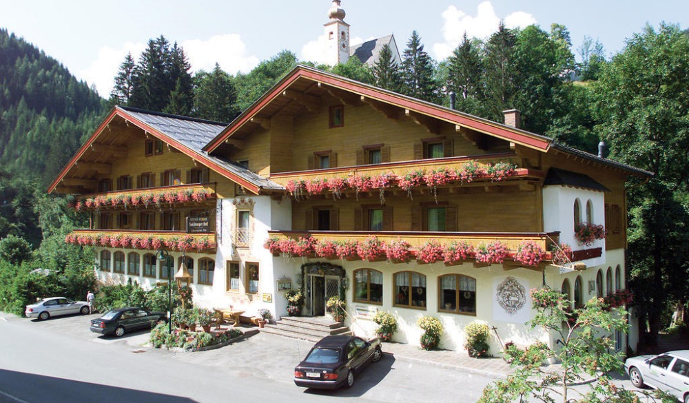 Hotel Salzburger Hof, hotel for road trips in austria