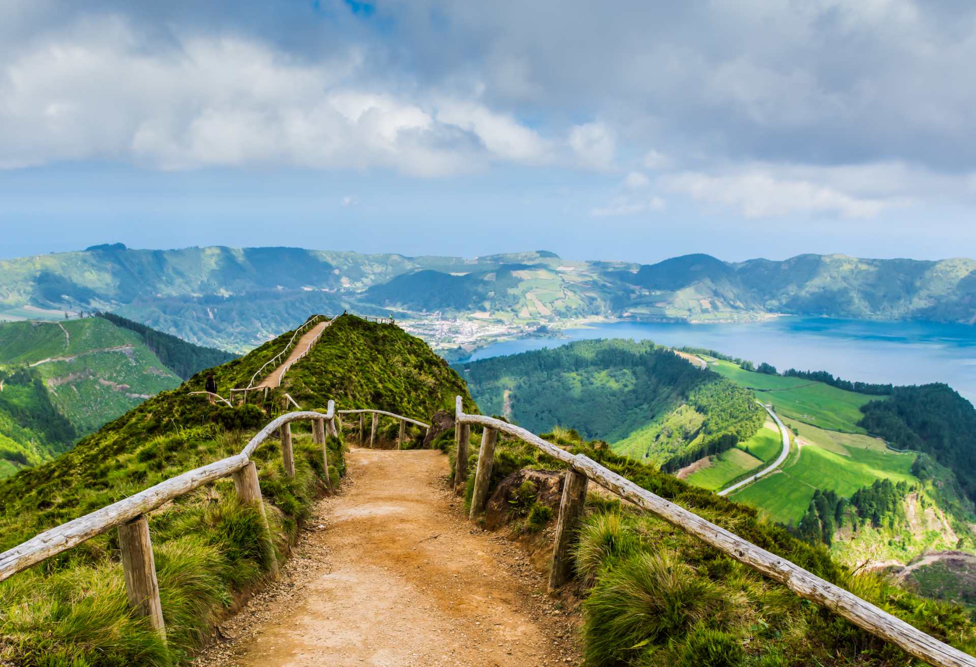 Walking path to the lakes of Sete Cidades, Azores, Portugal