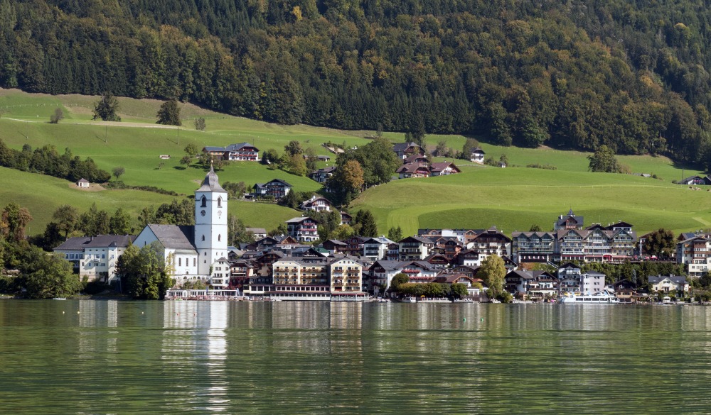 St Wolfgang across Wolfgang See lake