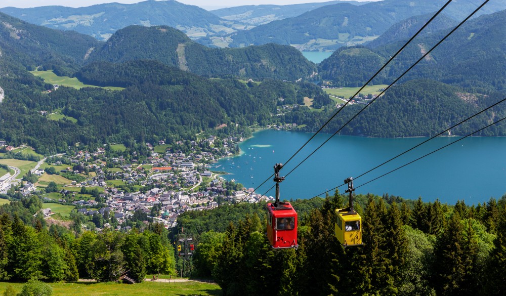 Austria, Salzburg State, Salzkammergut, St. Gilgen, Wolfgangsee, Zwoelferhorn cable car