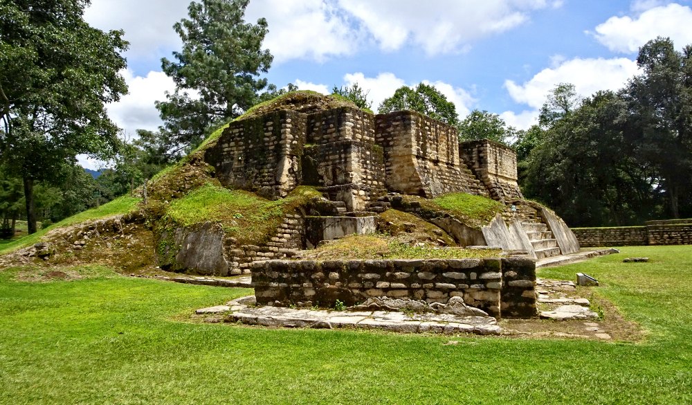 Temple 2, Iximche ruins