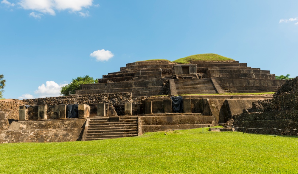 Tazumal mayan ruins in El Salvador, Mayan sites to visit