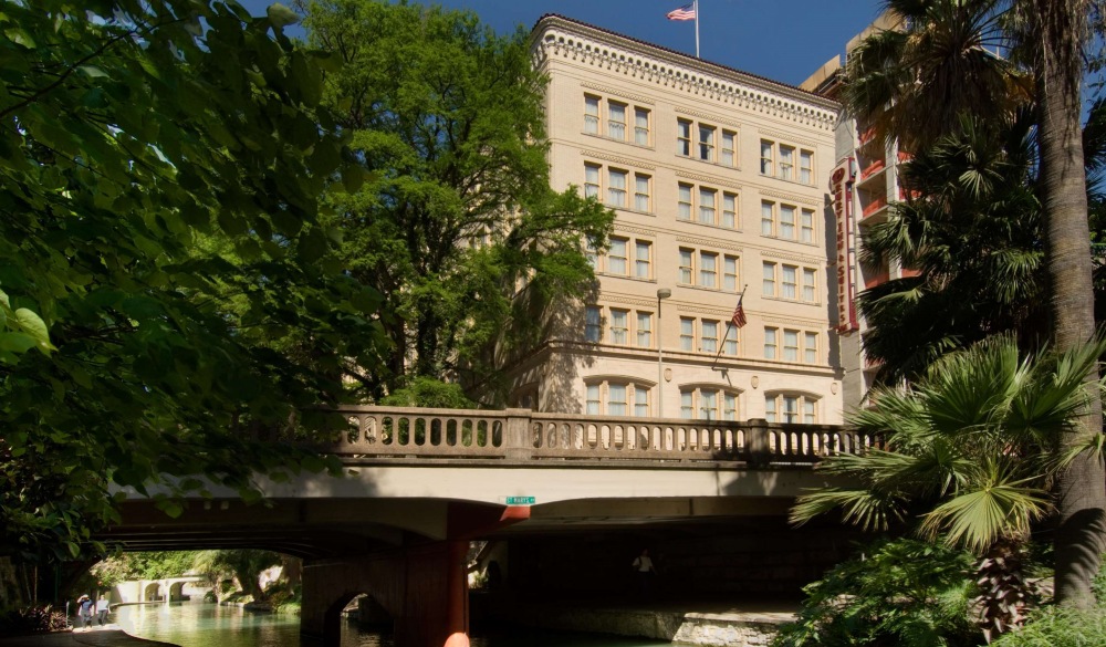 Drury Inn & Suites San Antonio Riverwalk, popular san antonio hotel