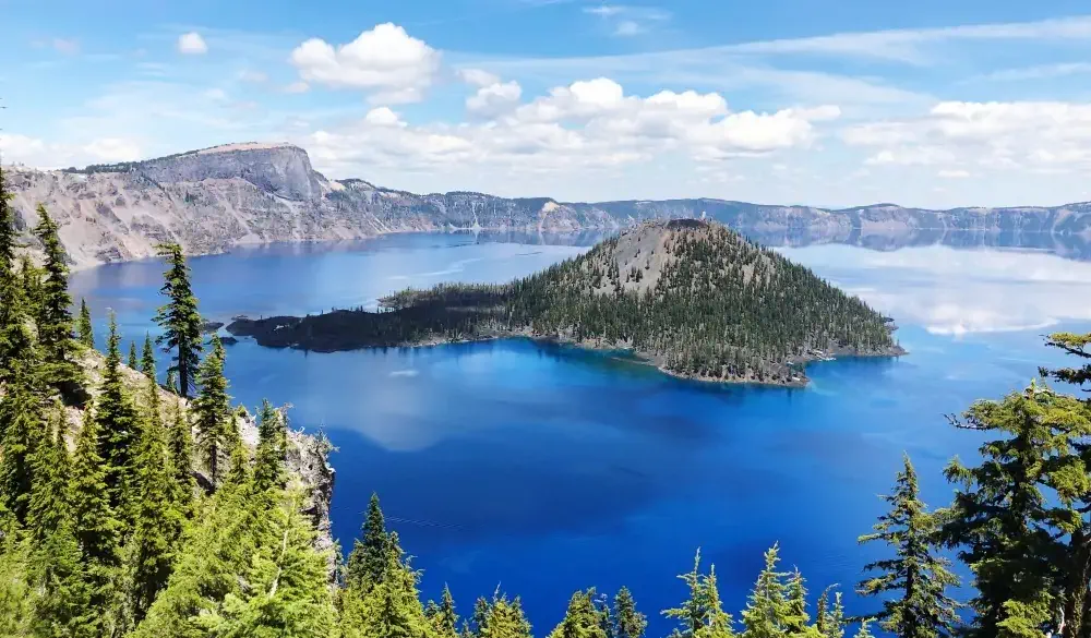 Creater Lake national park, nature travel destinations