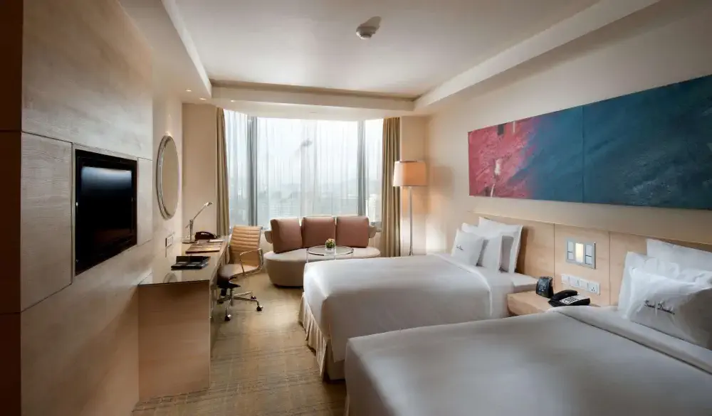 DoubleTree by Hilton Hotel Kuala Lumpur, hotels with pools