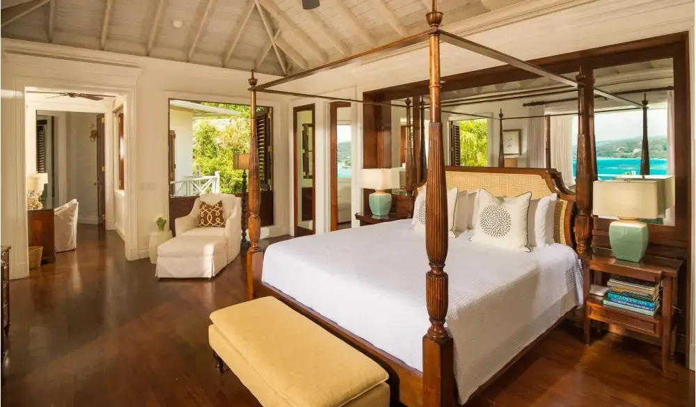 Round Hill Hotel & Villas