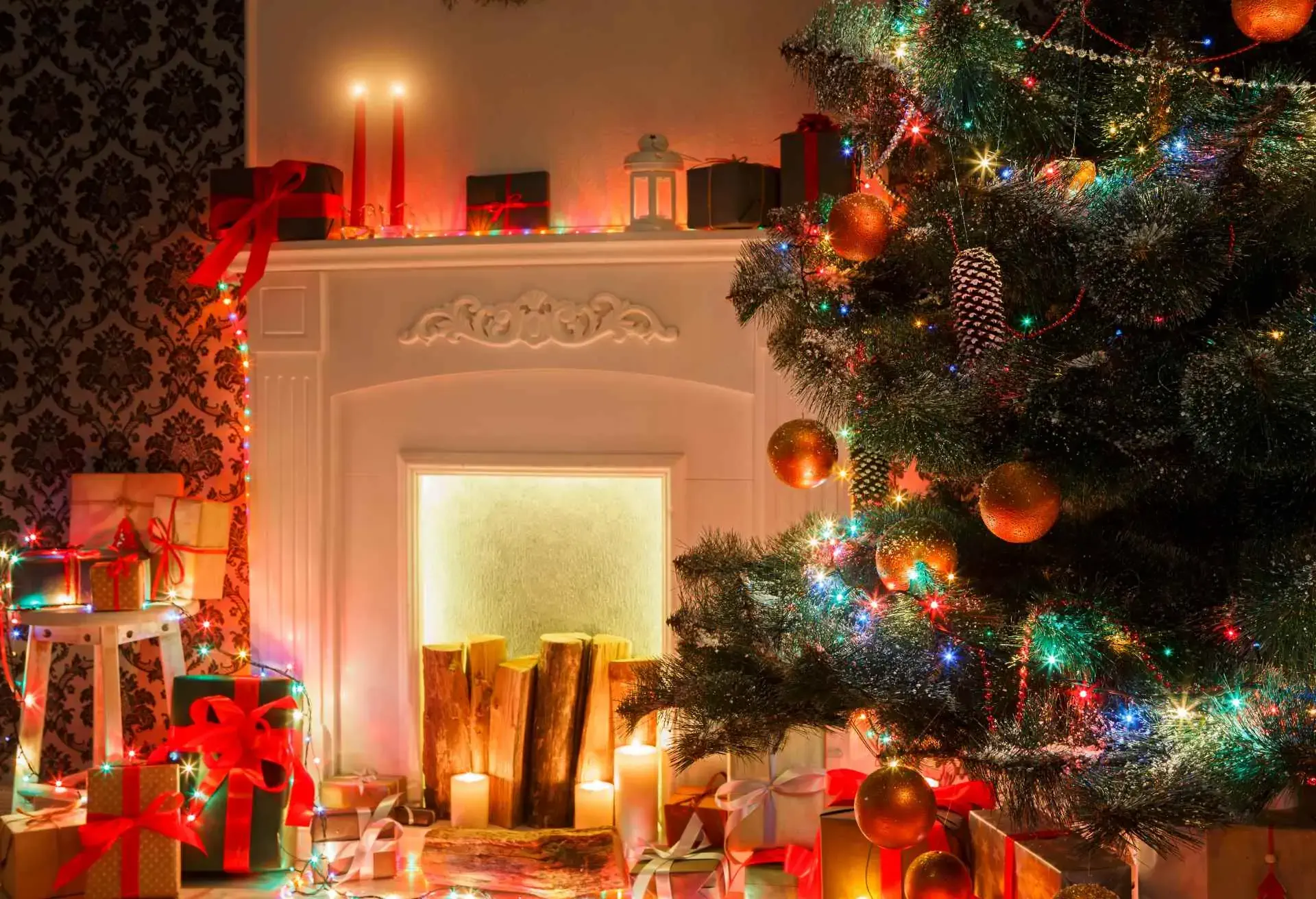 Christmas room interior design, decorated tree in garland lights
