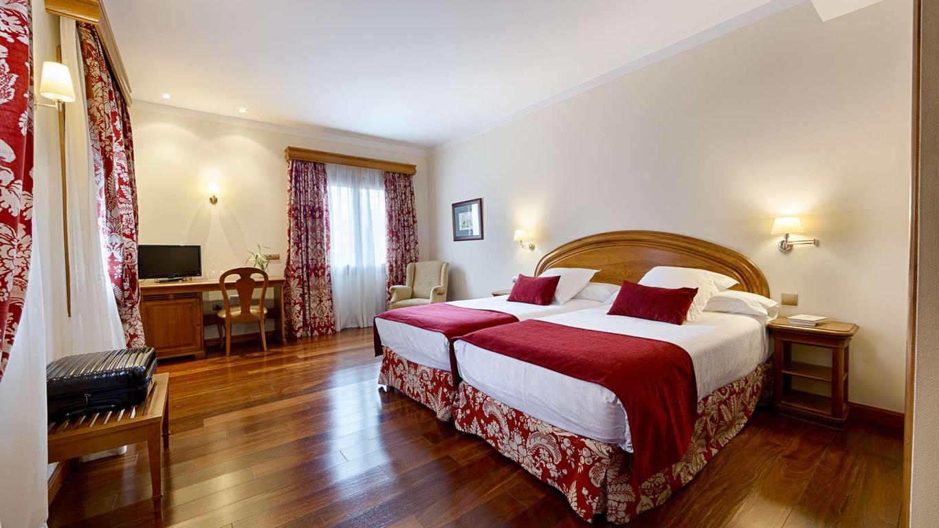 Azz Peñafiel Las Claras Hotel & Spa