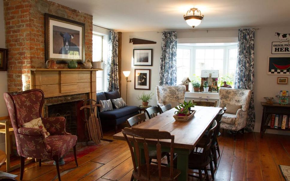 Dining room Photo
