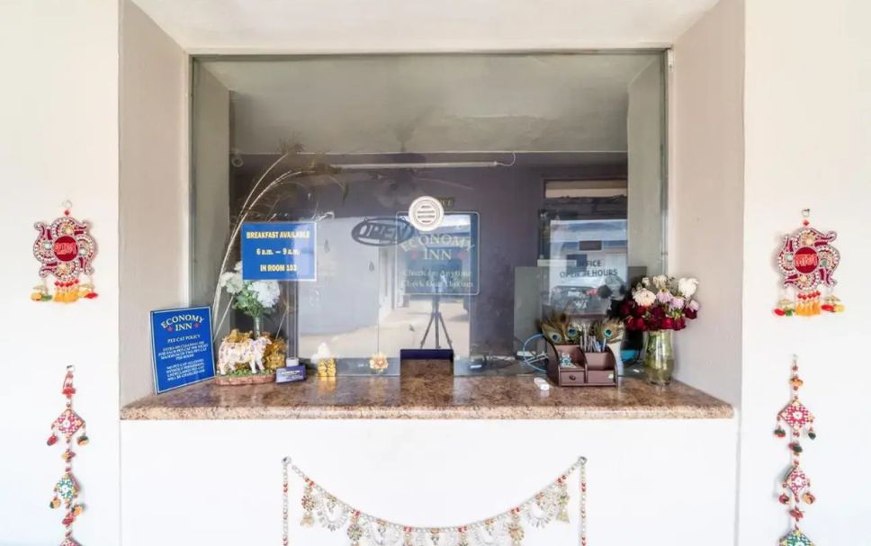 Front desk Photo