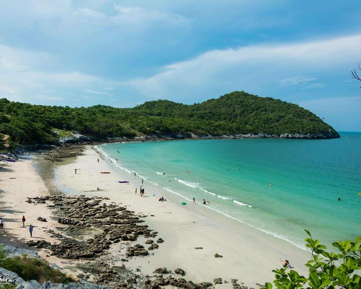 Fortrolig himmelsk overflade Yellow House Koh Sichang, Ko Si Chang | HotelsCombined