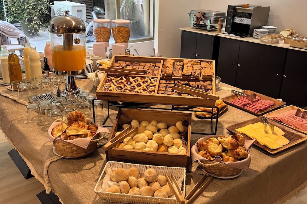 Buffet Photo