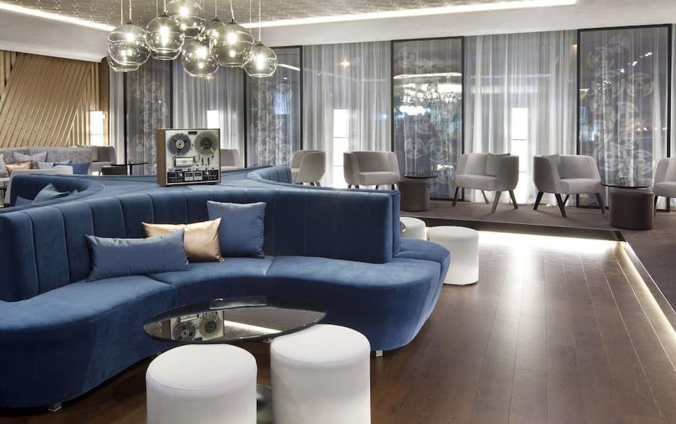 Lounge Photo