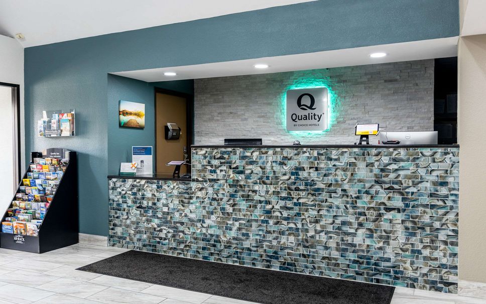 Front desk Photo