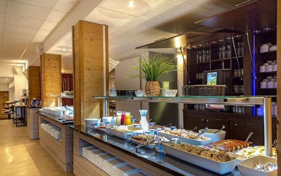 Buffet Photo