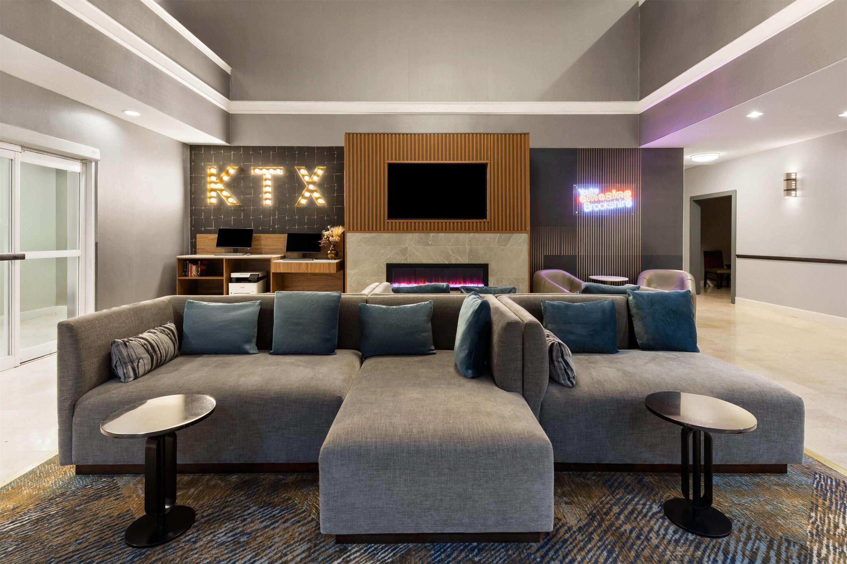 Lounge Photo