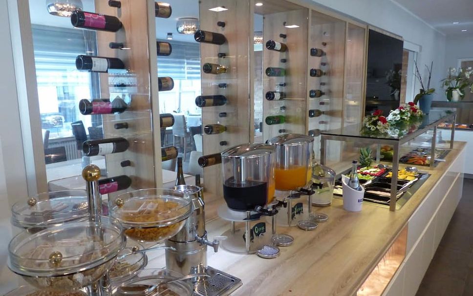 Buffet Photo