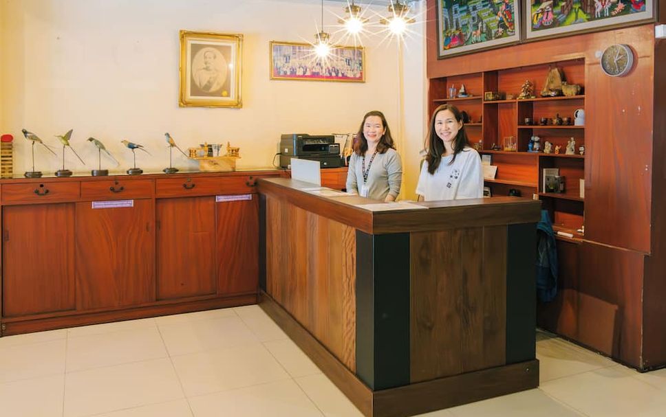 Front desk Photo