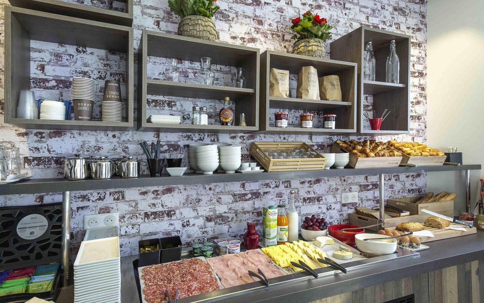 Buffet Photo