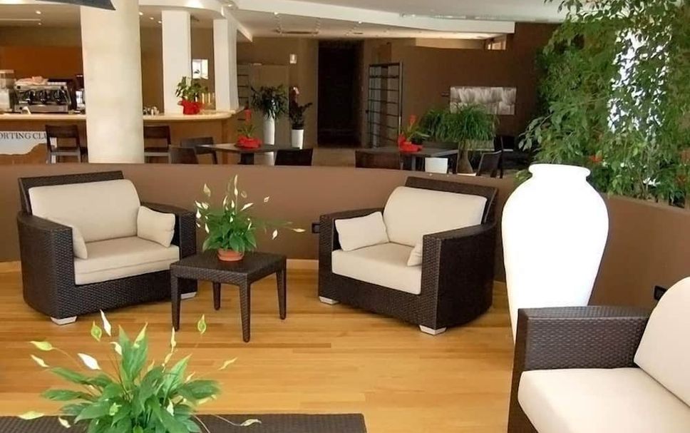 Lounge Photo