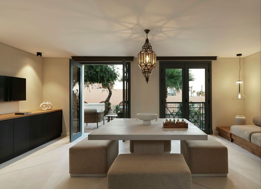 Dining room Photo