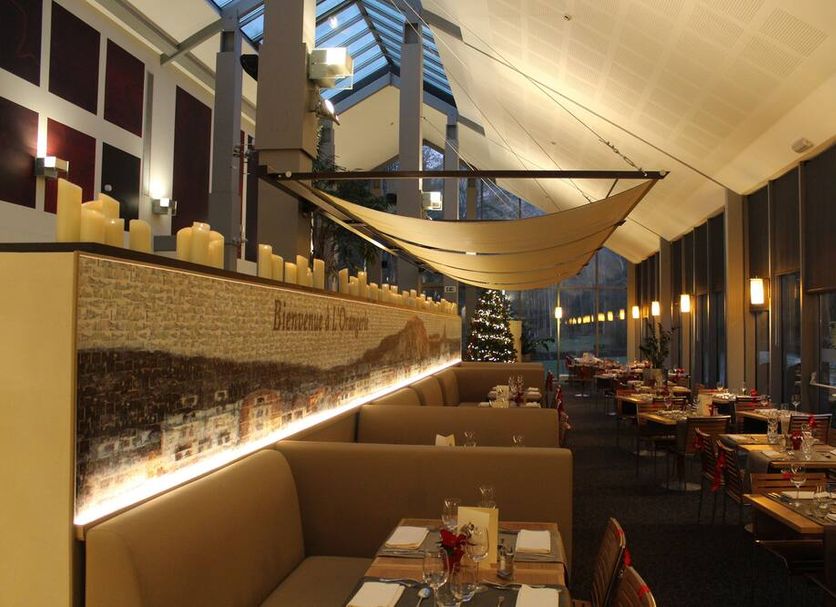 Restaurant Photo