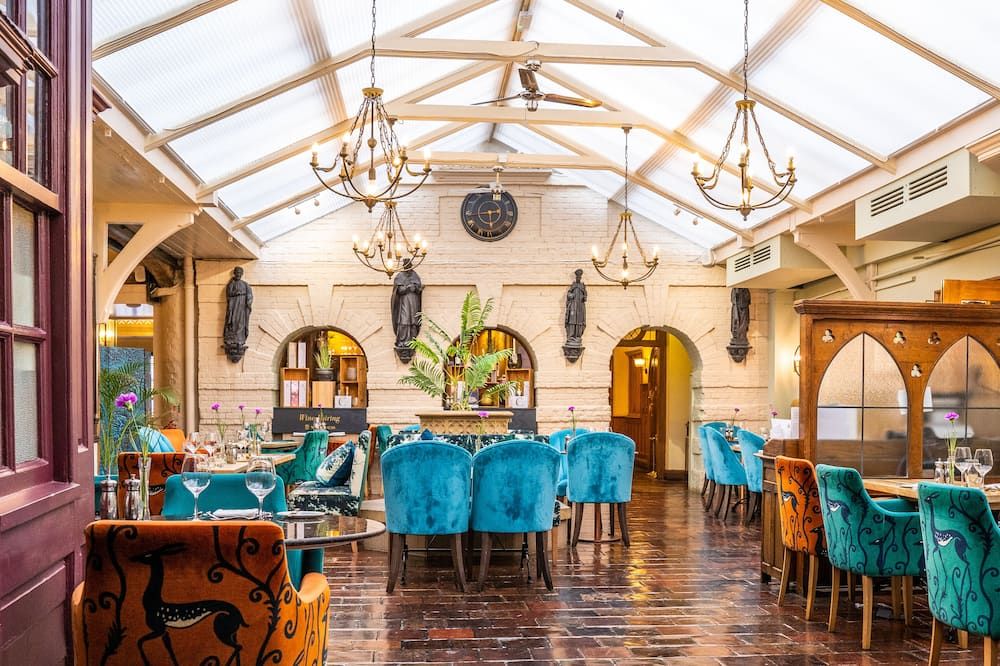 Restaurant Photo