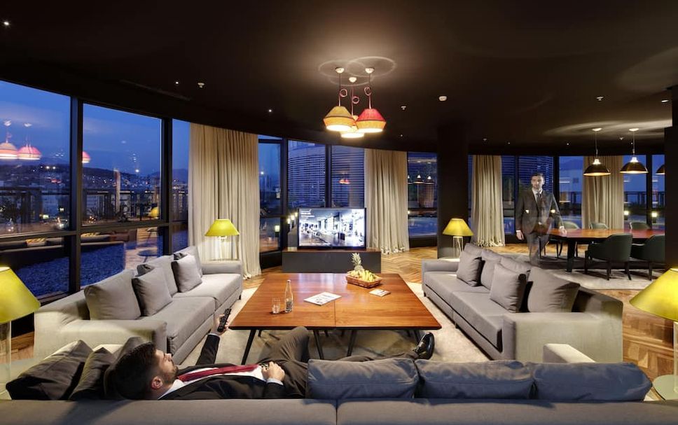 Lounge Photo