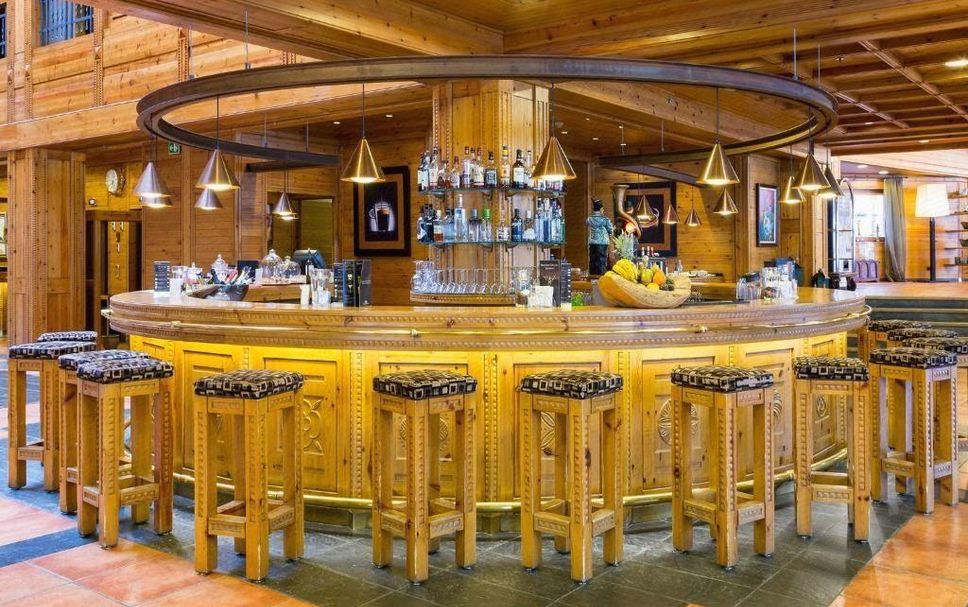 Bar Photo