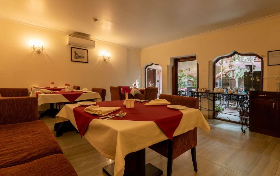 Restaurant Photo
