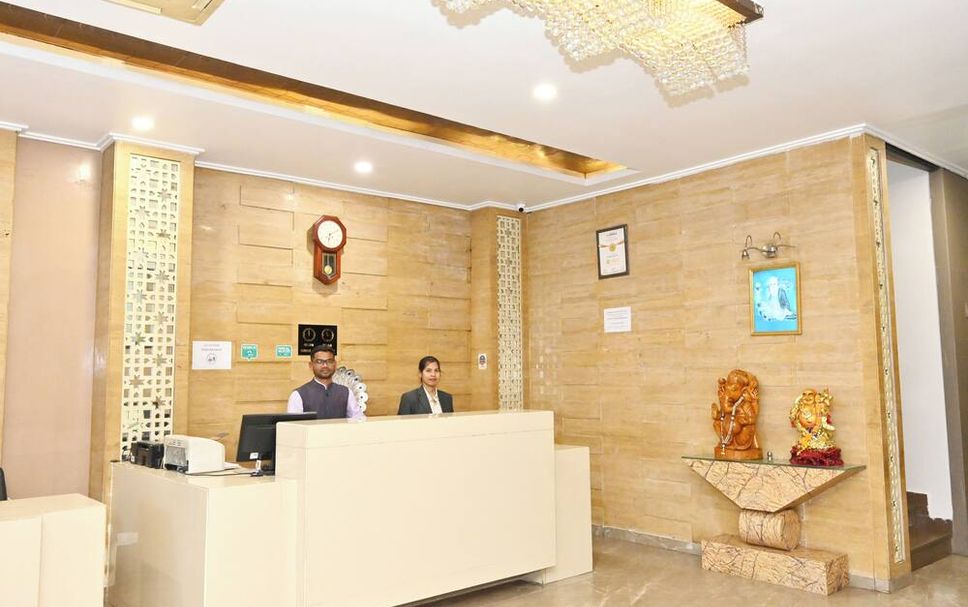 Front desk Photo