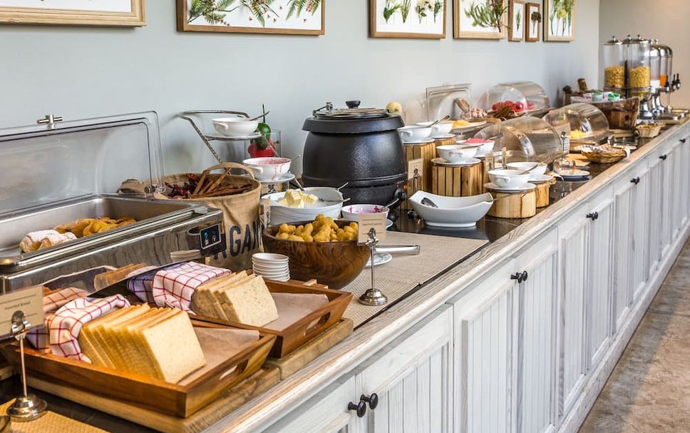 Buffet Photo