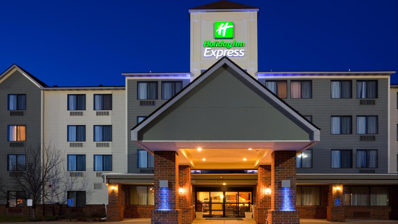 Holiday Inn Express Minneapolis/Coon Rapids/Blaine, An IHG Hotel