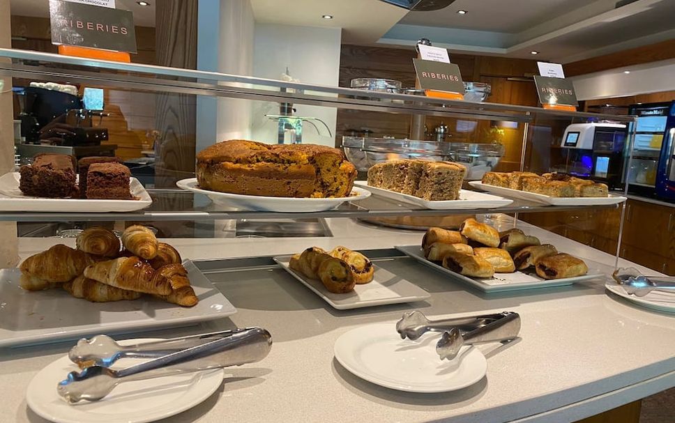 Buffet Photo