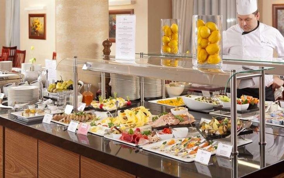 Buffet Photo