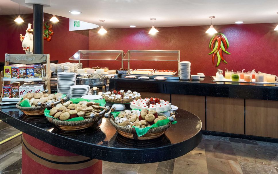Buffet Photo
