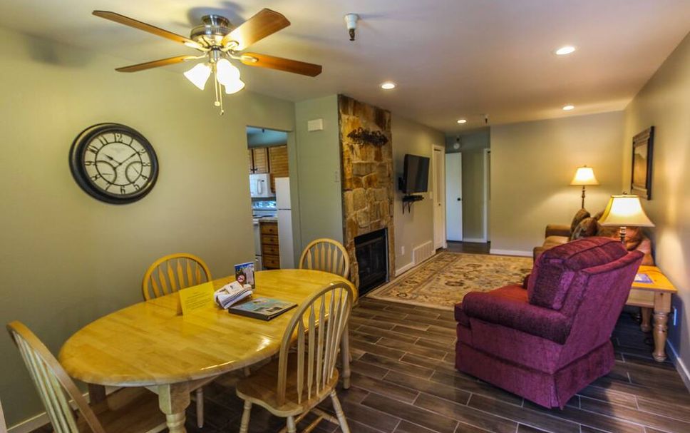 Dining room Photo
