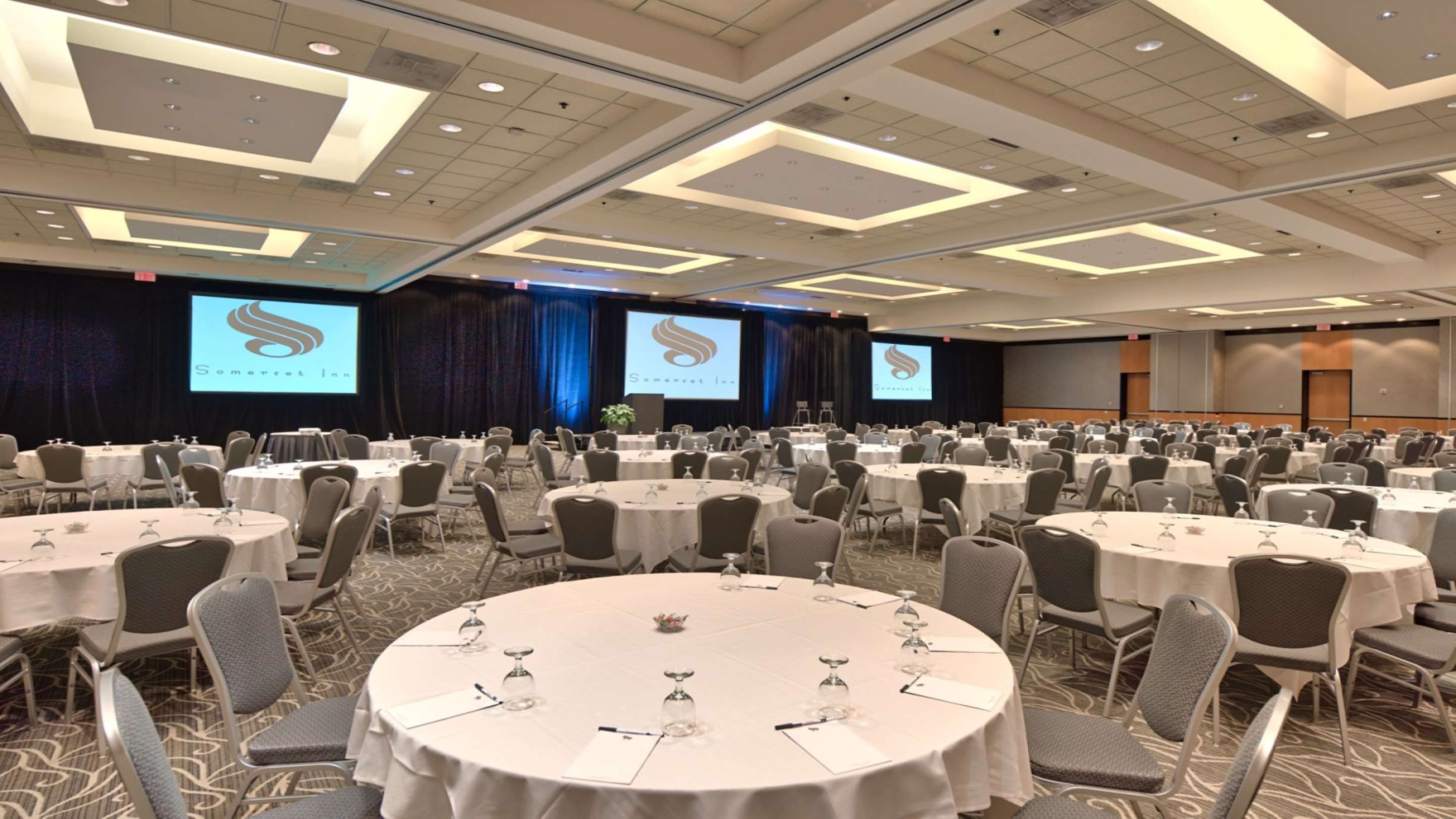Banquet hall