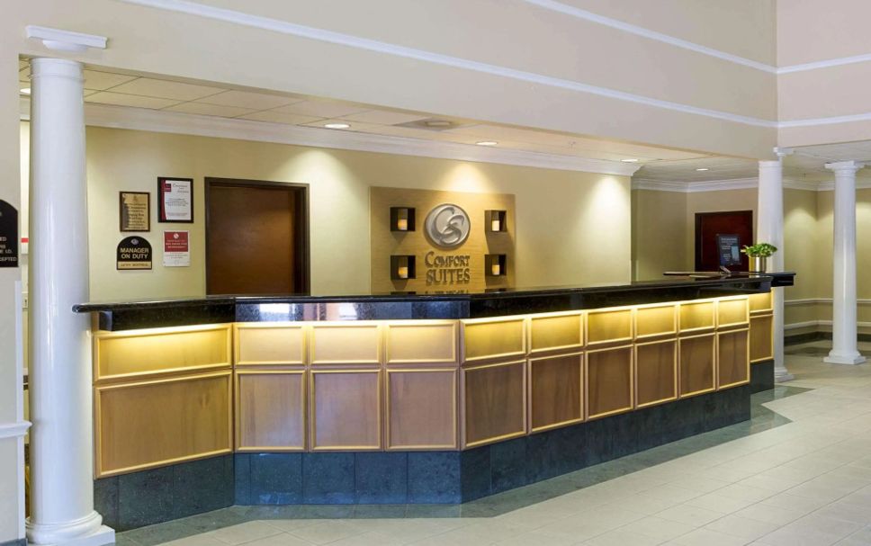 Front desk Photo