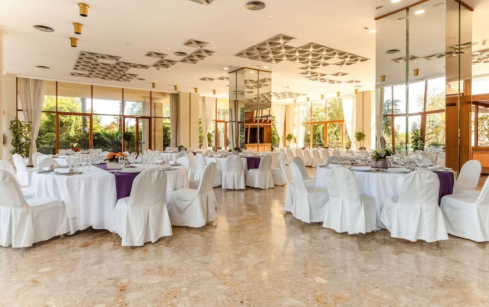 Banquet hall Photo