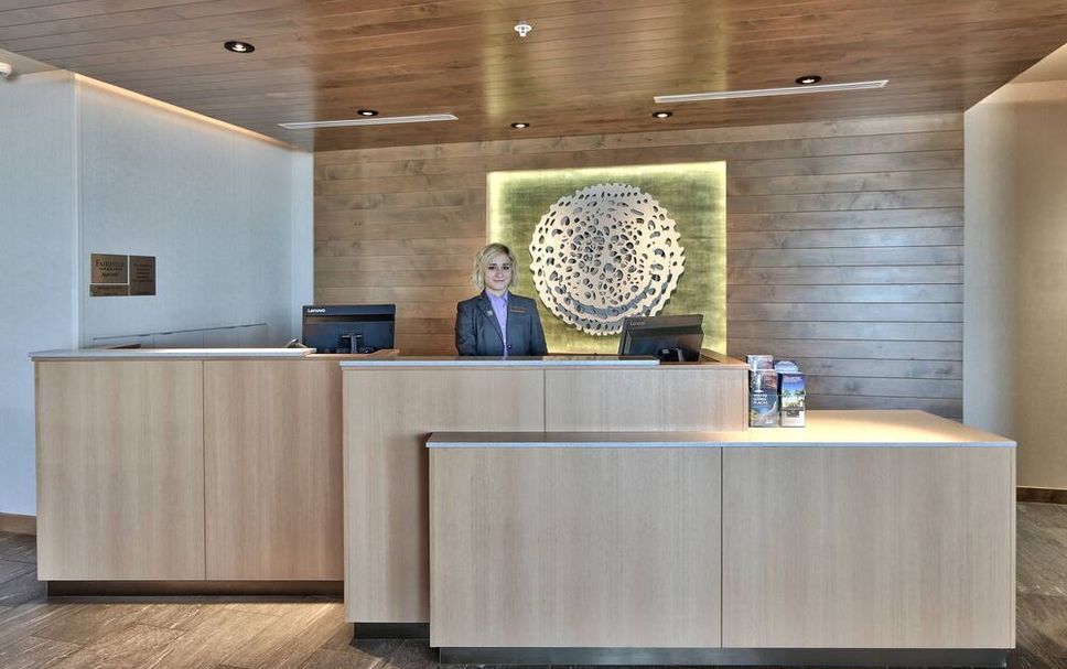 Front desk Photo