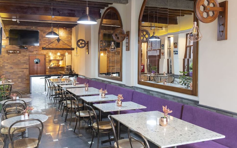 Restaurant Photo