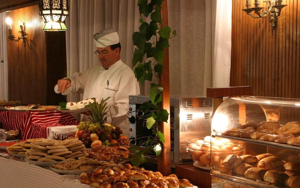 Buffet Photo